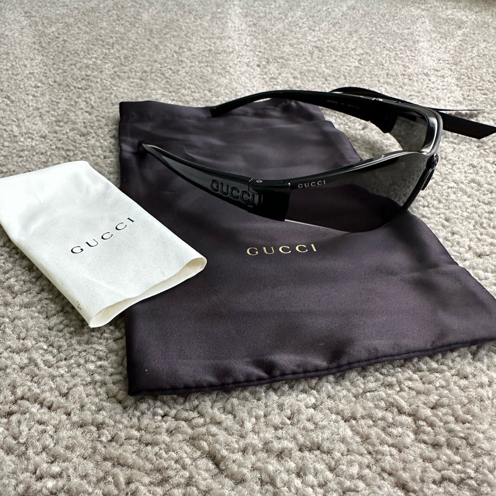 100% Authentic GUCCI GG1651S RIMLESS SHIELD SUNGLASSES IN BLACK